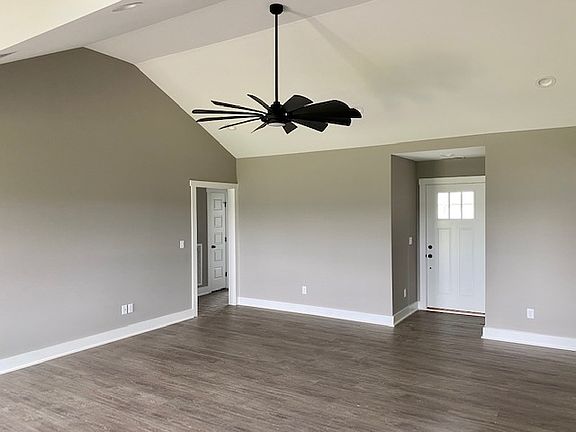 3rd image of 619 Cypress Dr