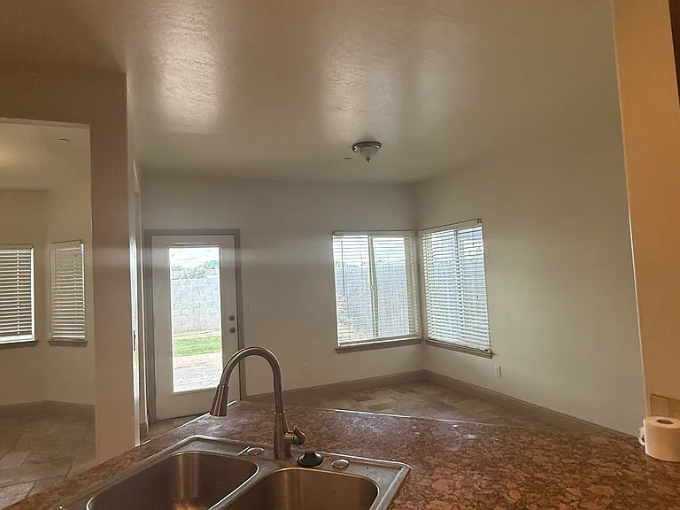 4671 N State St — Photo 5