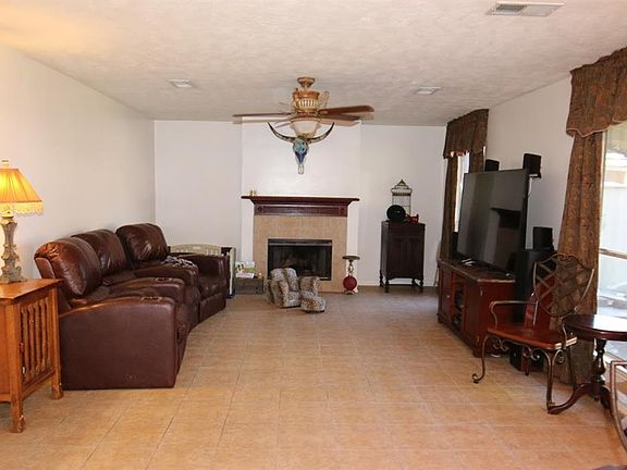 5th image of 10802 Belle Haven Dr