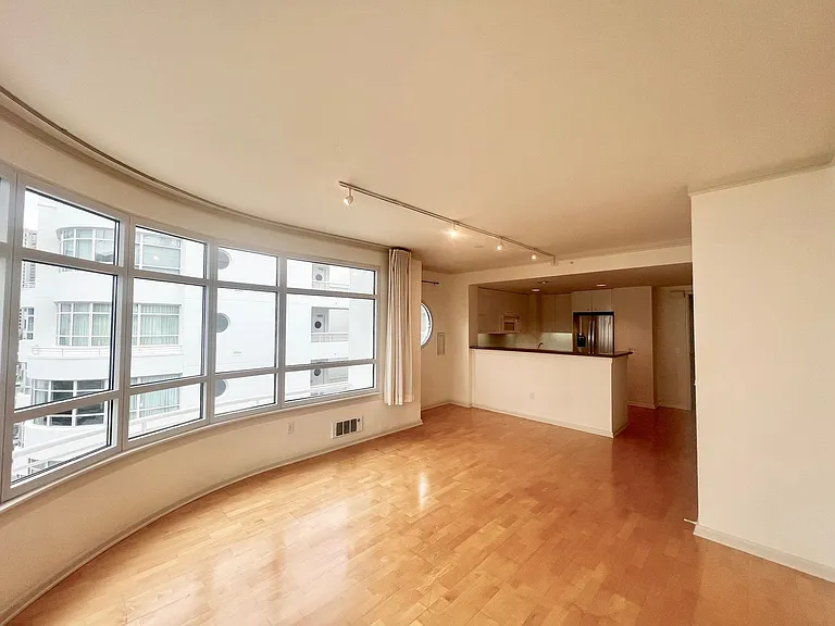 403 Main St #709 — Photo 18