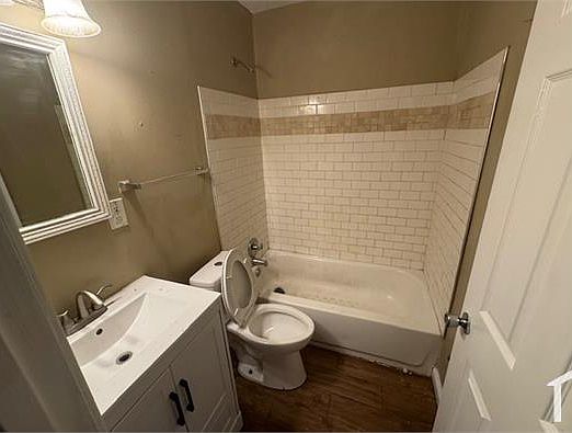 3rd image of 10348 Royal Dr
