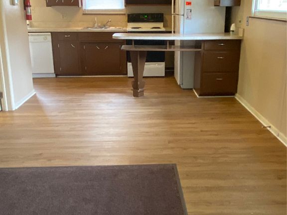 4th image of 525 Clinton St #1