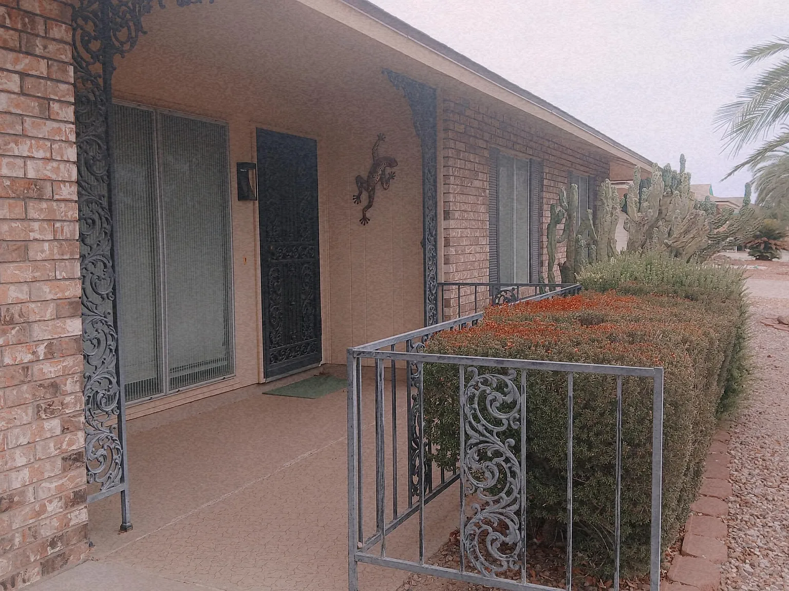 3 bed, 2.0 bath, 1465 sqft, $2,600 — Photo 3