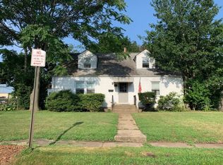 27 Holman Blvd, Hicksville, NY 11801