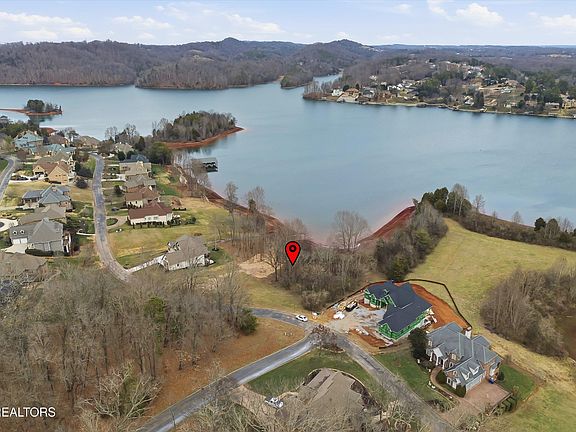 4th image of 370 Cormorant Dr