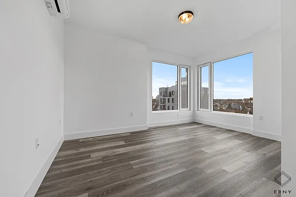 Rented by ERNY LLC | media 40