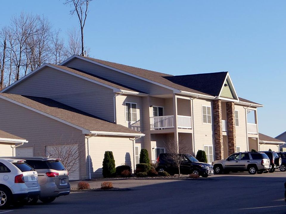1st image of 108 Parkview Dr APT 104