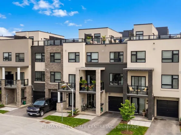 1121 Cooke Blvd #28, Burlington, ON L7T 0C3