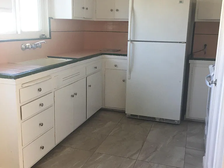 1482 Santa Rosa St — Photo 2