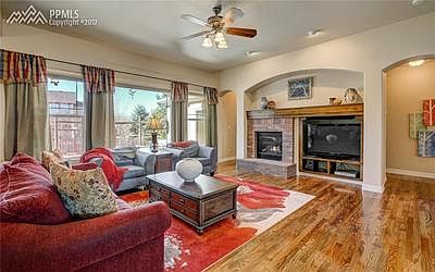 Spacious & Bright Great Room