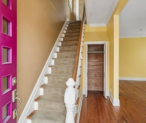 2nd image of 2522 Charlotte St