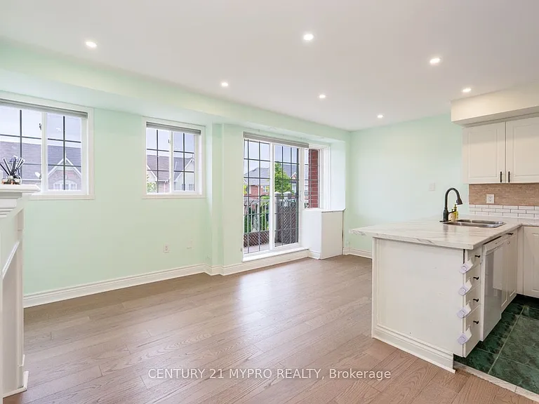 98 Cornell Park Ave #B202 — Photo 7