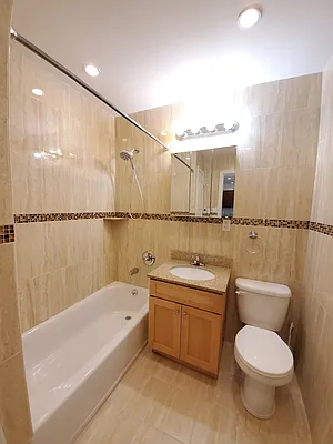 Rented by Astoria Realty | media 19