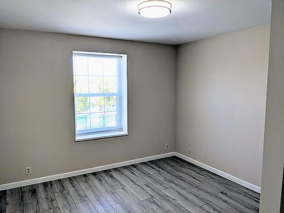 5th image of 998 Ponderosa Ave #C