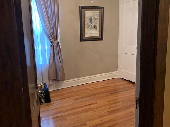 4th image of 5019 W Sunnyside Ave #1