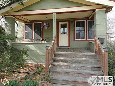 LARGE PORCH