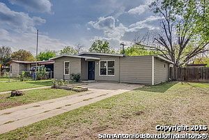 3rd image of 707 Yellow Wood Dr