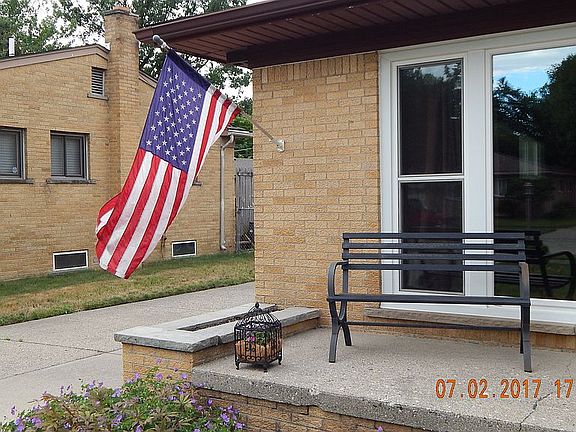 2nd image of 20033 Weyher St