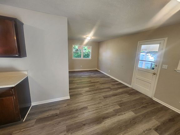 5th image of 11804 Mondamon Dr