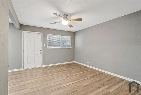 436 Nassau Dr — Photo 2