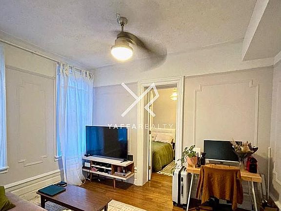 2nd image of 698 Willoughby Ave #19