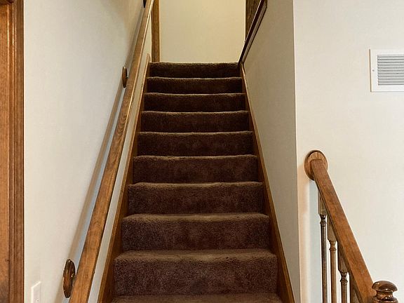 5th image of 601 SE Alger Dr