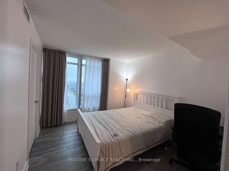 121 McMahon Dr #1717 — Photo 12