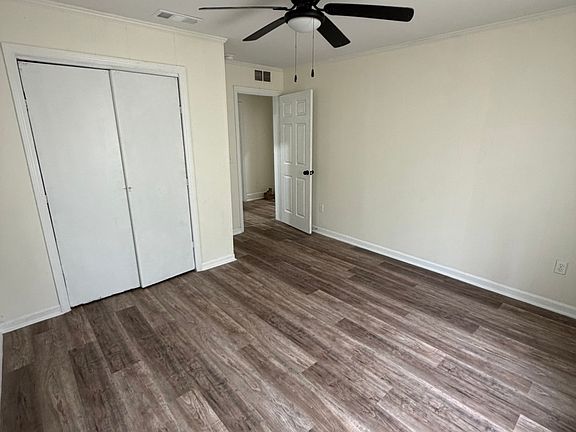 5th image of 3464 Brookdale Ave