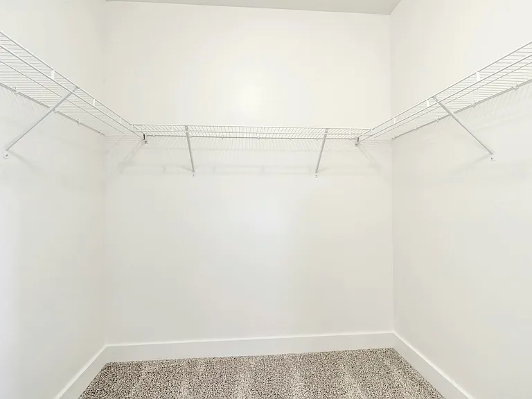 719 N 380 W — Photo 11