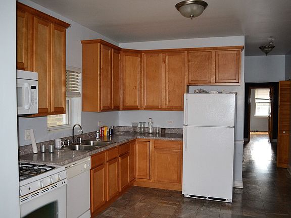 4th image of 3234 W Warner Ave Unit 2E