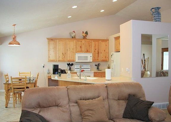 3rd image of 9723 S Cindy Lee Cir