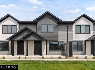 612 NE Hart Ln, Ankeny, IA 50021