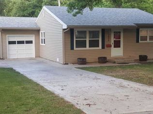 2606 SW Prairie Rd, Topeka, KS 66614