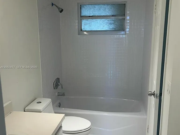 15600 NW 7th Ave #501 — Photo 8