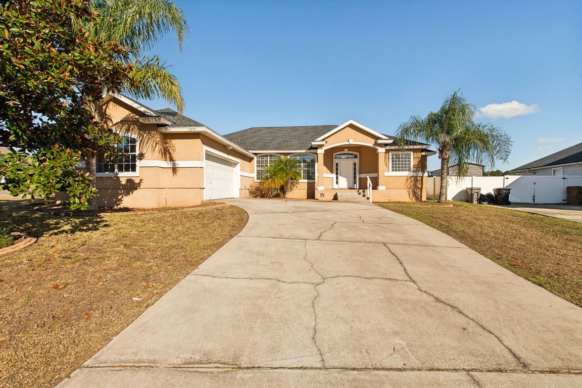 Ravine Hill Dr-001.jpg