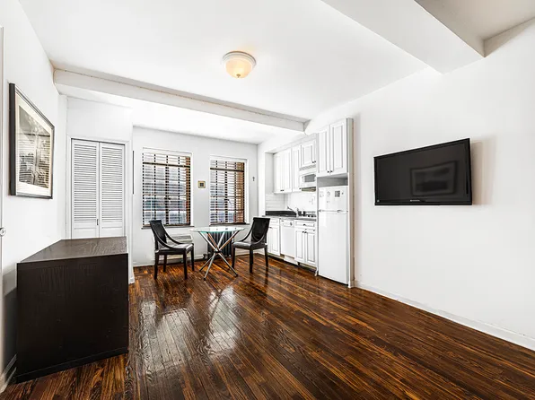 45 Tudor City Place image 1 of 6