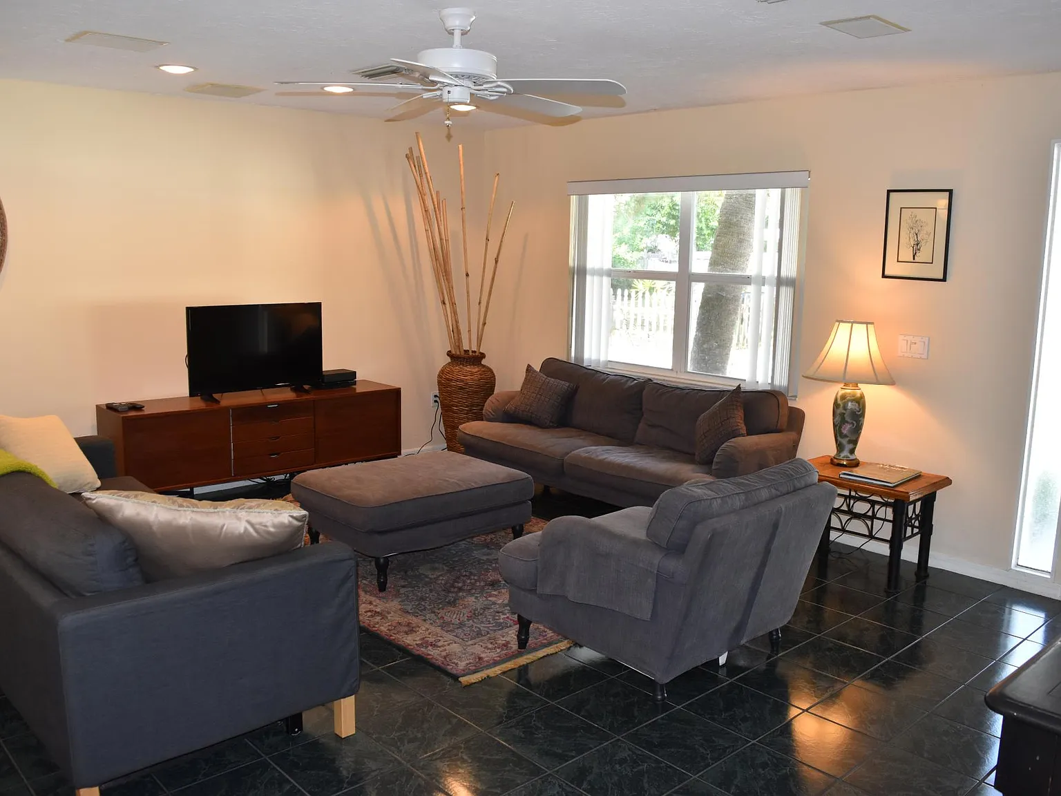 3 bed, 1517 sqft, $2,900 — Photo 2