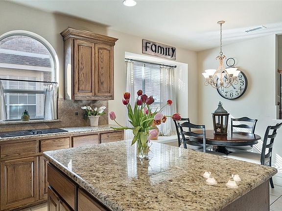 5th image of 9661 Mulberry Ln