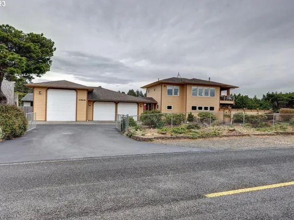 30804 G St, Ocean Park, WA 98640