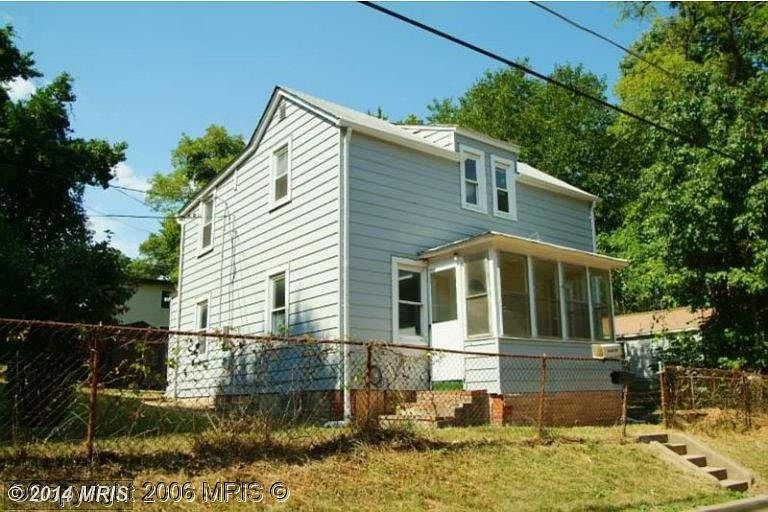 1st image of 5914 Burgundy St