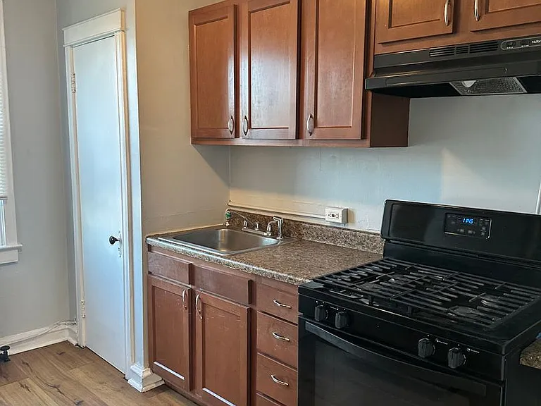 2927 Edison Hwy — Photo 3