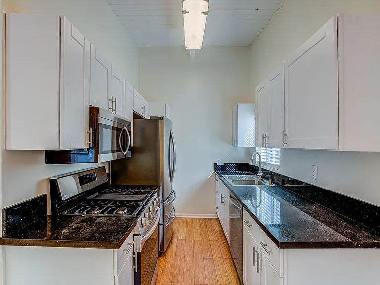Ocean Avenue Duplex — Photo 19