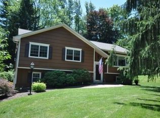 8 Mile Dr, Chester, NJ 07930