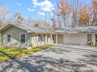 W7498 Upper Pine Creek Dr, Iron Mountain, MI 49801