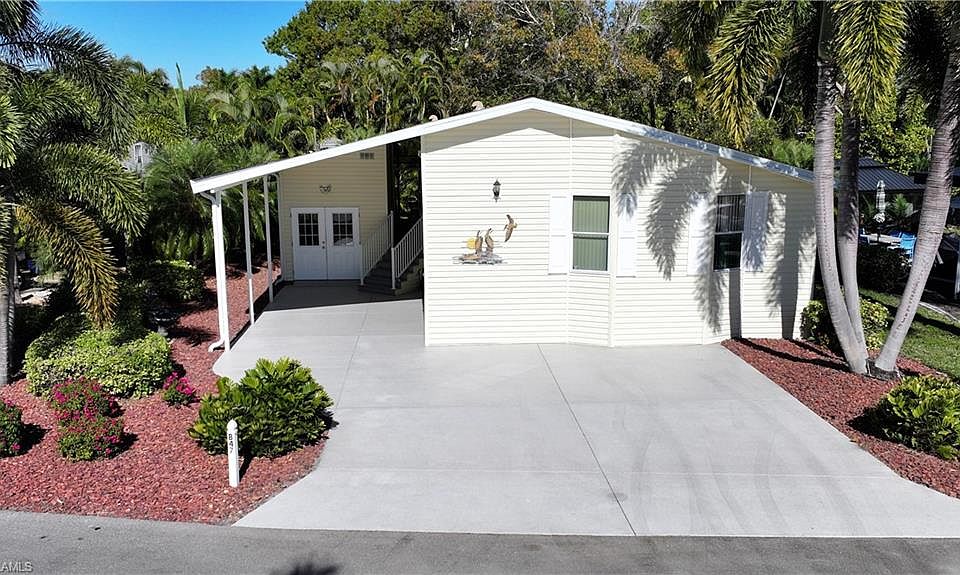 1st image of 10015 Parkwood DR