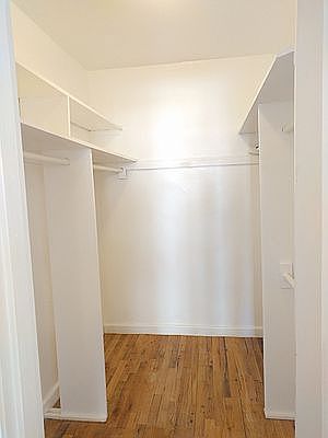 4th image of 200 E 17th St APT 3G