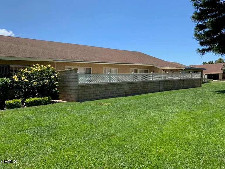 34010 Village 34 — Photo 10