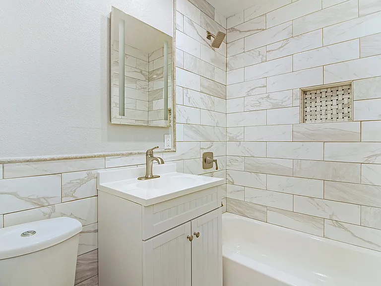Ellis Street Duplex — Photo 10