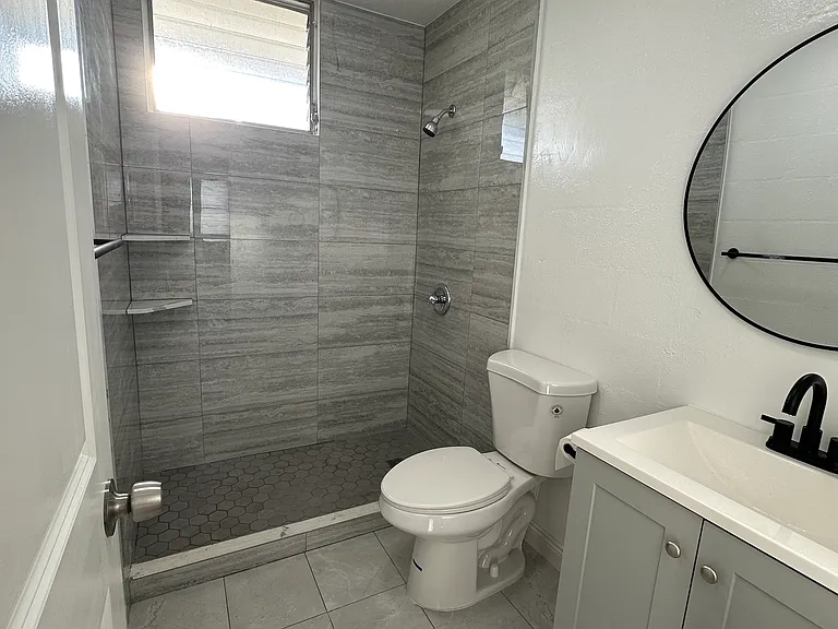 1329 Kinau St #C2 — Photo 8