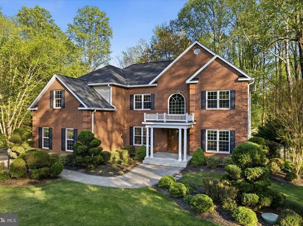 3285 Channel Ct, Huntingtown, MD 20639